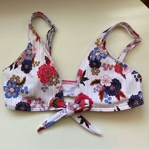 Roxy Medium bikini top
